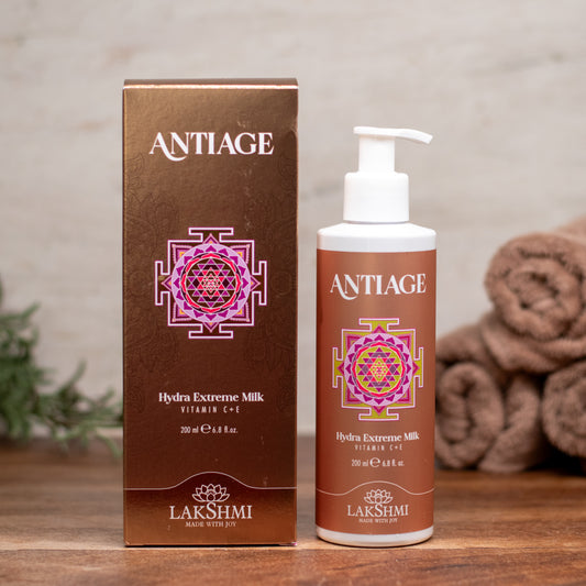 Hydra extreme milk Lakshmi met verpakking